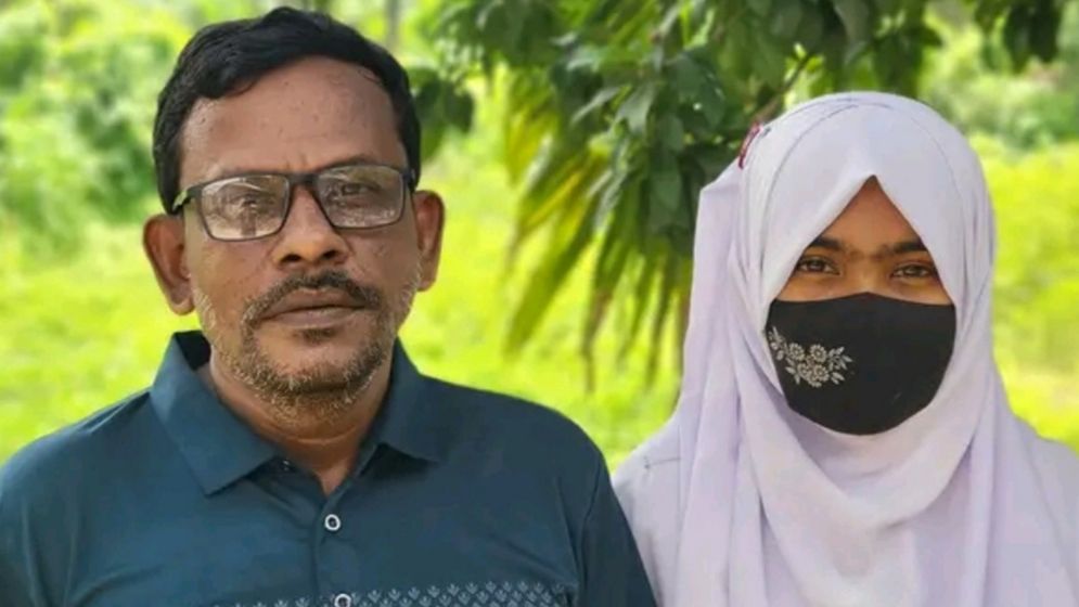এসএসসি পরীক্ষার পর বাবা-মেয়ে একসঙ্গে দিচ্ছেন এইচএসসি পরীক্ষা