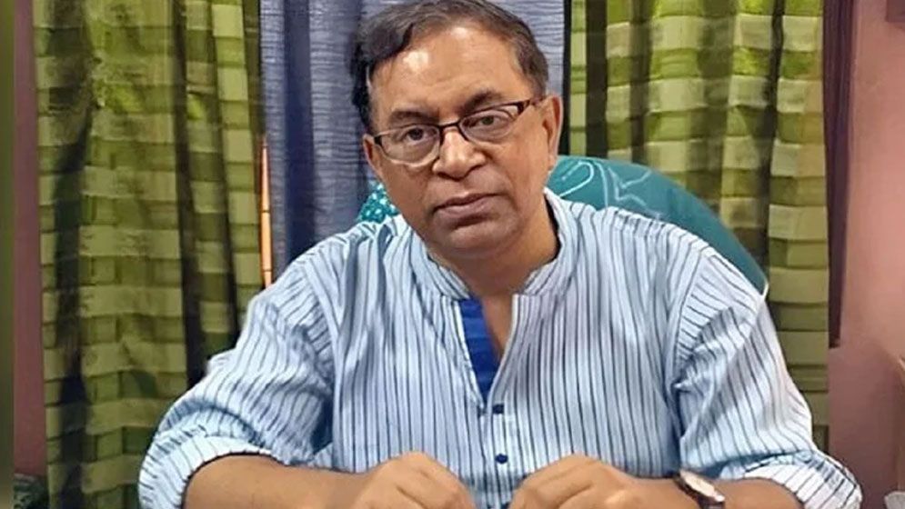 অন্তর্বর্তী সরকারকে বিতর্ক থেকে বেরিয়ে আসতে হবে: সাইফুল হক