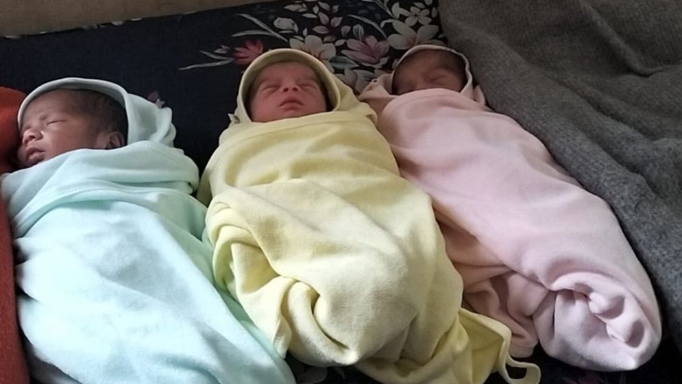 একসঙ্গে তিন ছেলের মা হলেন হাছেনা, খুশি হলেও চিন্তিত দম্পতি