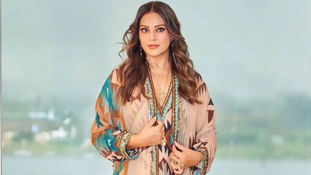 চুম্বন দৃশ্যের পর কেন অসুস্থ হয়ে পড়েন বিপাশা বসু?