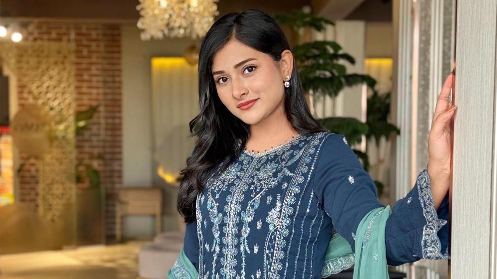 ‘অনুতপ্ত’র পর ‘বিশেষ কিছু’র ইঙ্গিত মালাইকার