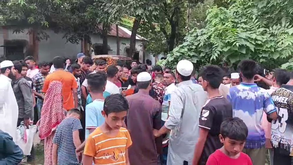 ছেলের সঙ্গে দেখা করে ফেরার পথে ট্রেনের ধাক্কায় বাবা-মা নিহত