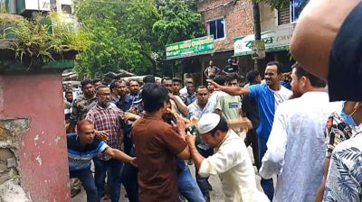 সাতক্ষীরা প্রেস ক্লাবে সাংবাদিকদের ওপর সন্ত্রাসী হামলা, আহত ৩০