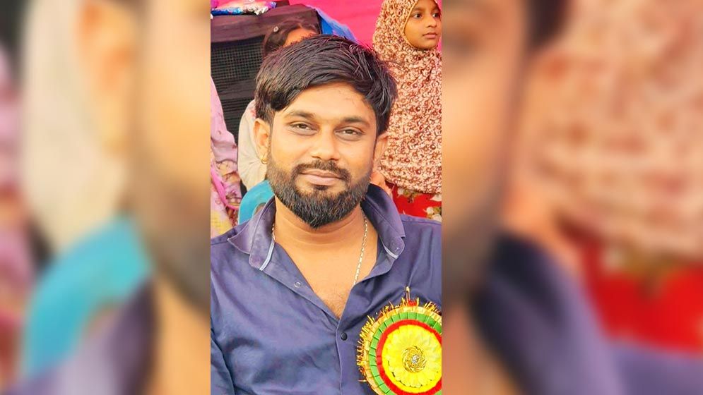 ডিশ ব্যবসায়ীকে গুলি ও কুপিয়ে হত্যা