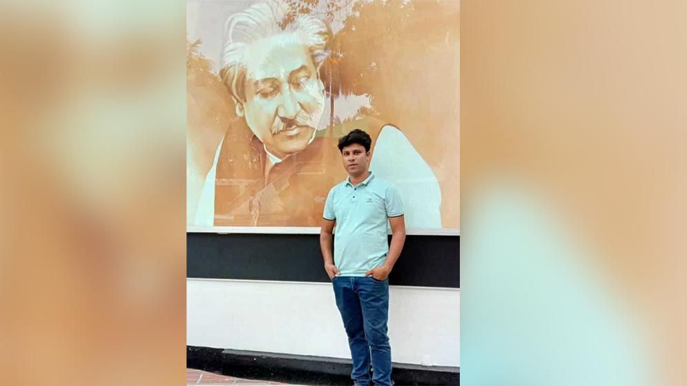 জুলাই বিপ্লব নিয়ে কটূক্তি পুলিশ সদস্যের, এসপির কার্যালয়ের সামনে ছাত্র-জনতার বিক্ষোভ