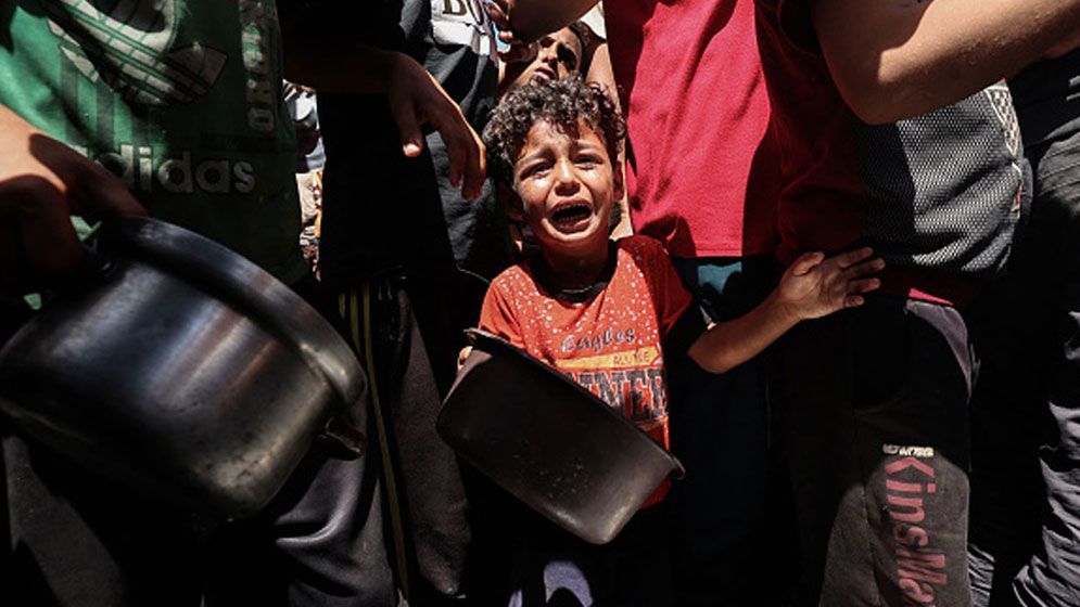 গাজায় গণহত্যা ও ত্রাণ-খাদ্যে ভয়ংকর মাদক