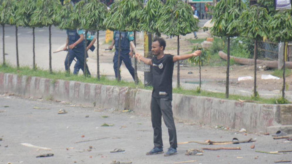 স্ফুলিঙ্গ থেকে দাবানলের সৃষ্টি হতে পারে