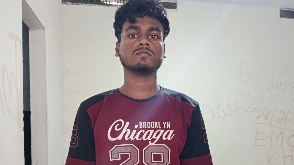 স্কুলছাত্রীকে ধর্ষণের পর হত্যার হুমকি, আসামি গ্রেফতার