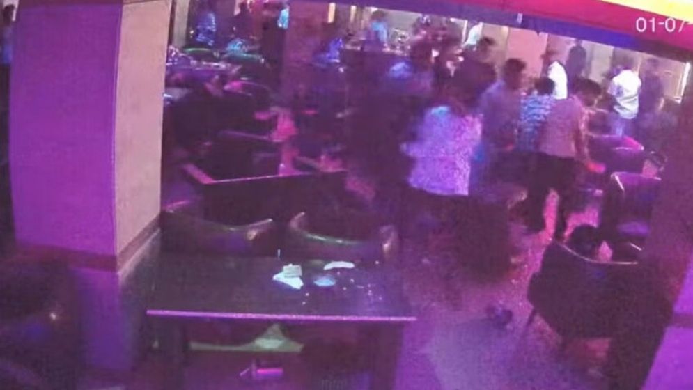 বনানীতে দল বেঁধে হোটেলে হামলা, যুবদল নেতা মনির বহিষ্কার