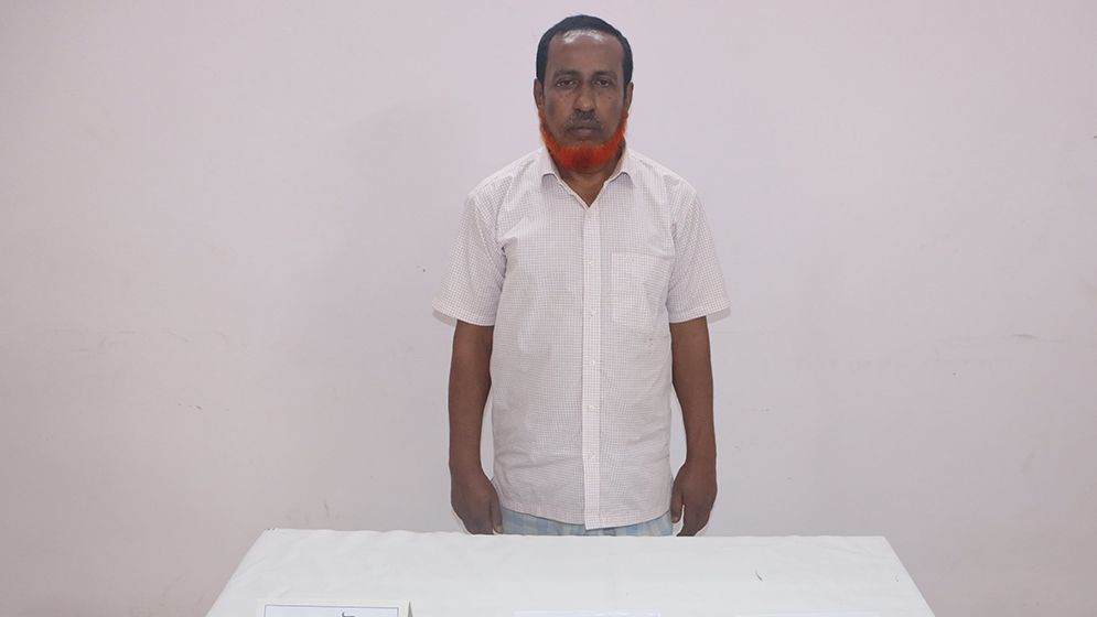 বিদেশি পিস্তলসহ বিএনপি নেতা গ্রেফতার