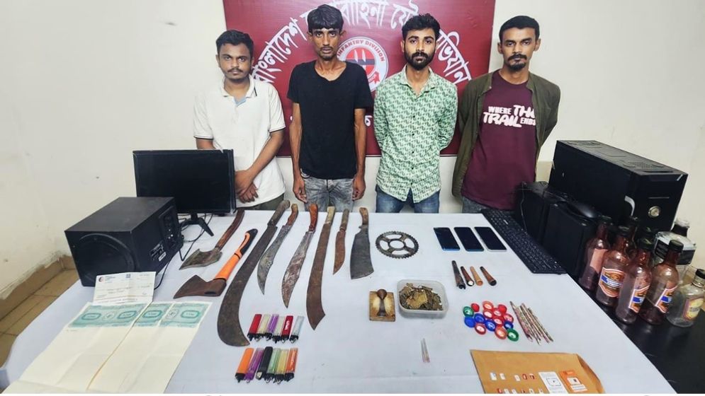 বগুড়ায় অপহৃত তিন শিক্ষার্থী উদ্ধার, গ্রেফতার ৪