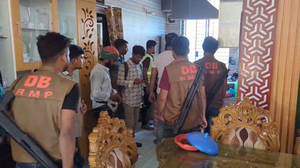 যুবলীগ নেতাকে ধরতে ঘেরাও নয়, পারিবারিক বিরোধে ‘মব’ তৈরি