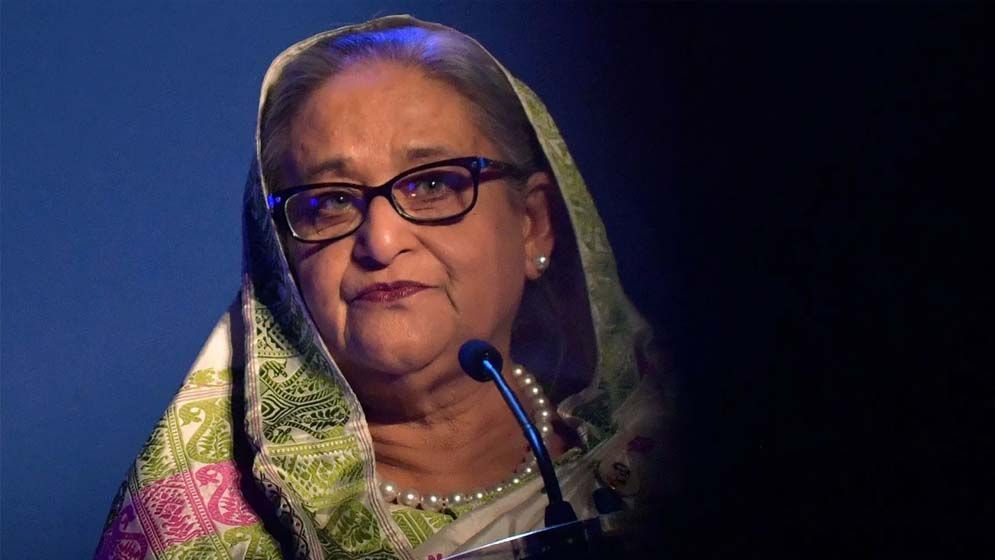 পুলিশকে অন্ধকার যুগে নিয়ে যান হাসিনা