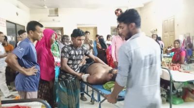 চুয়াডাঙ্গায় সড়কে ঝরল ৩ প্রাণ, আহত ৫