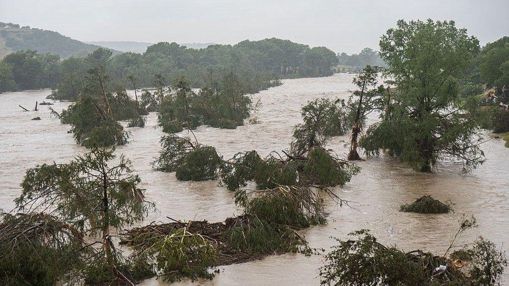 টেক্সাসে বন্যায় মৃতের সংখ্যা বেড়ে ২৪