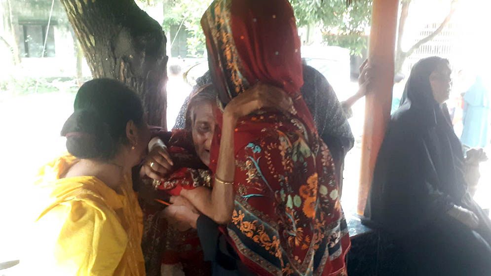 যশোরে বাসের ধাক্কায় চালক ভ্যানযাত্রীসহ দুইজন নিহত