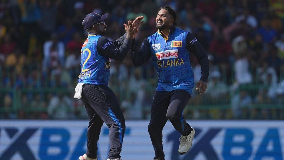 বাংলাদেশের কাছে হারের দিনেও লঙ্কান অলরাউন্ডারের বিশ্বরেকর্ড