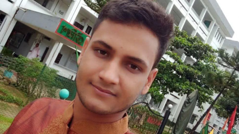 সাপের কামড়ে বিদেশফেরত যুবকের মৃত্যু