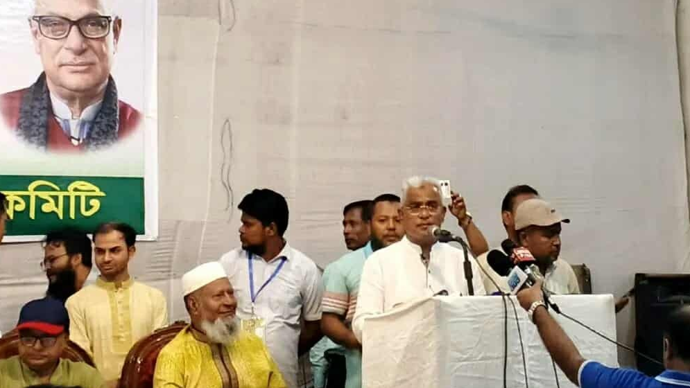 হাসিনা গত ২ আগস্ট তার আত্মীয়-স্বজনদের খুদেবার্তা দেন: আলাল
