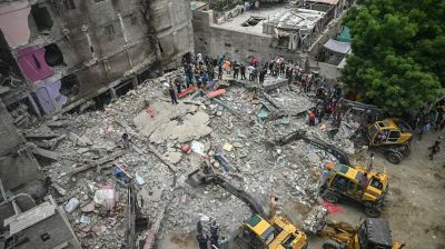 পাকিস্তানে ভবন ধসে প্রাণহানি বেড়ে ২৭