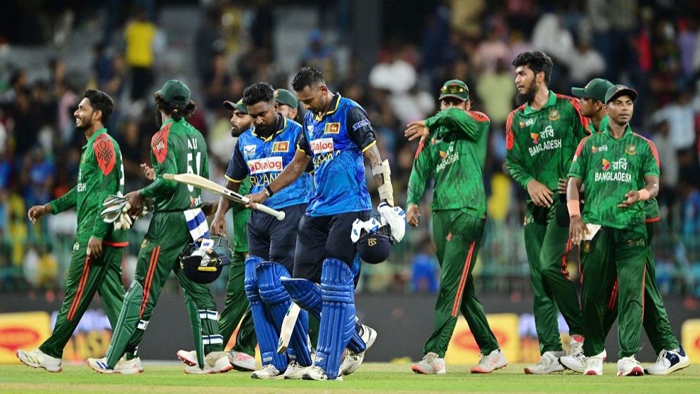 ইনিংস বড় করতে চান মিরাজরা