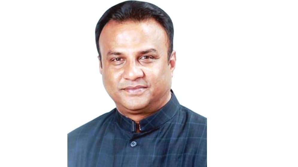 ‘এমপিওভুক্তির প্রতিশ্রুতি দিয়ে মেশিনে গুনে ব্যাগে ভরেন ৮৪ লাখ টাকা’