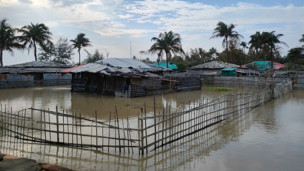 উখিয়া-টেকনাফে পানিবন্দি ৬০ হাজার পরিবার