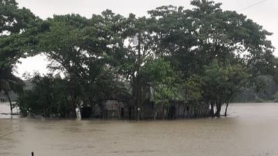 নোয়াখালীতে ৩শ মিলি বৃষ্টি, পানিবন্দি উপকূলীয় মানুষ