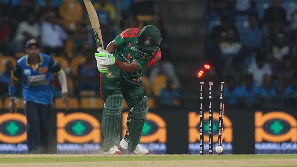 ‘আমি দেখছি ব্যাটসম্যানদের বিরাট সমস্যা’