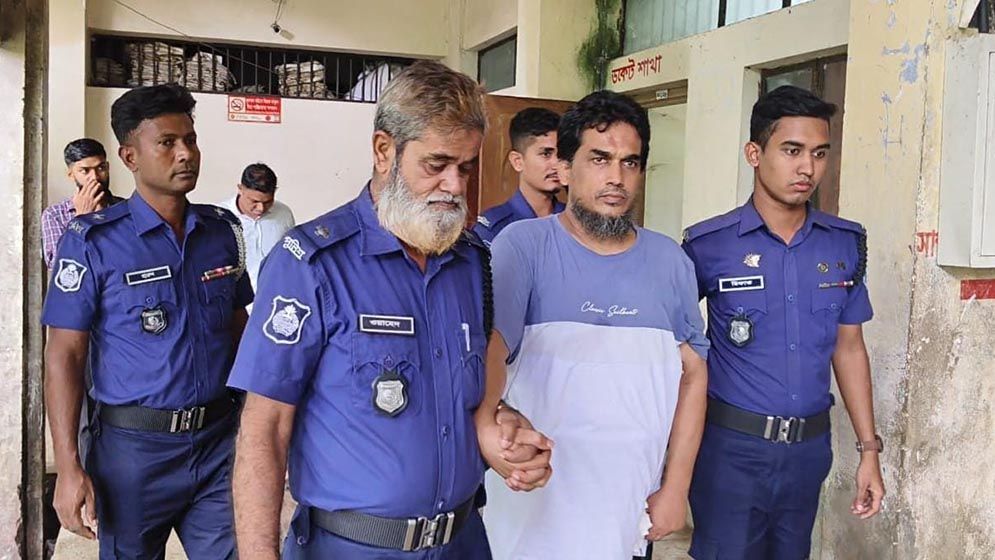 ক্যাম্পে চার রোহিঙ্গা খুন, আরসাপ্রধান আতাউল্লাহ ৩ দিনের রিমান্ডে