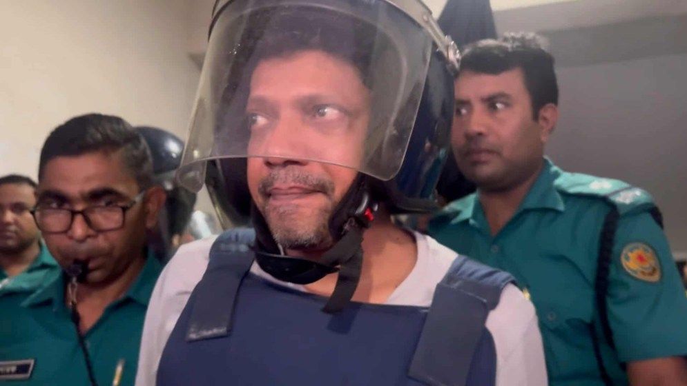 কাঠগড়ায় পলকের কান্না নিয়ে যা বললেন আইনজীবী