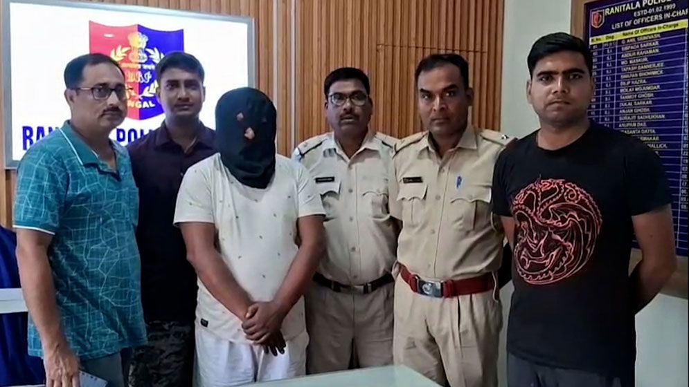 পাবনার আ.লীগ নেতা নজরুল পশ্চিমবঙ্গে গ্রেফতার