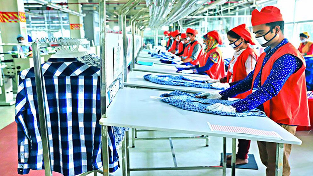 Qizlar yalangoch yigitlarni chizishadi Porno xotini erini aldagan va eri tomosha qilgan