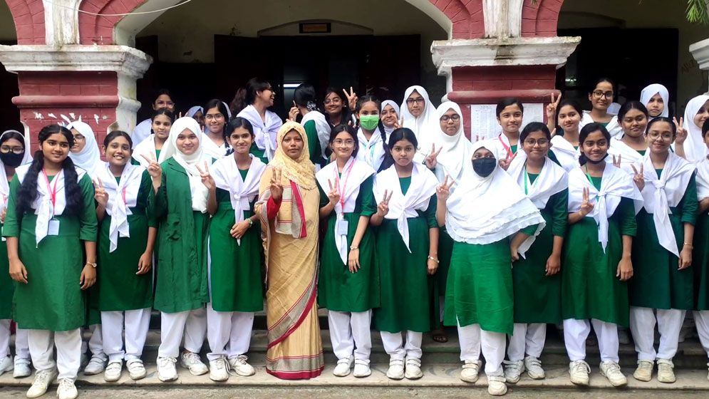 ময়মনসিংহ বোর্ড: পাশের হার ৫৮.২২ শতাংশ, জিপিএ প্রাপ্তিতে মেয়েরা এগিয়ে