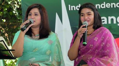 মেয়েকে নিয়ে প্রথমবারের মতো গান গাইলেন ন্যান্সি