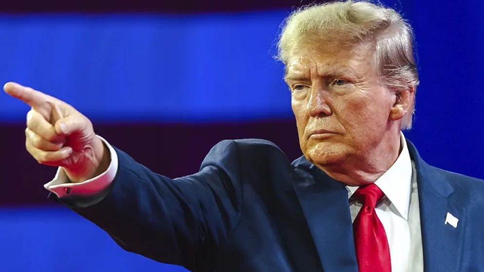 ট্রাম্পের শুল্কনীতি বাংলাদেশের গলার ফাঁস