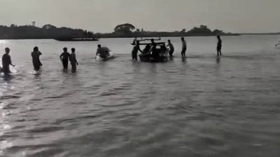 ব্রহ্মপুত্র নদে নৌকাডুবি, কলেজছাত্রীর লাশ উদ্ধার