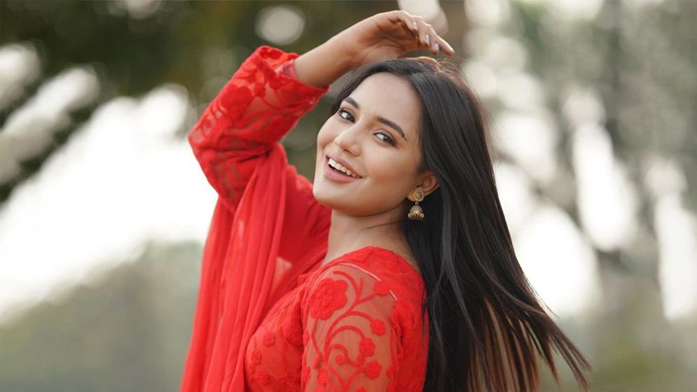 পরিণত শিল্পী হতে চান মাহি