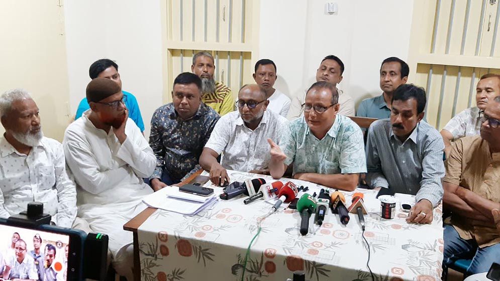 গণনাকক্ষে নেতাদের ৪ ঘণ্টা অবরুদ্ধ রাখা হয়, ভোটের ফলাফল স্থগিত