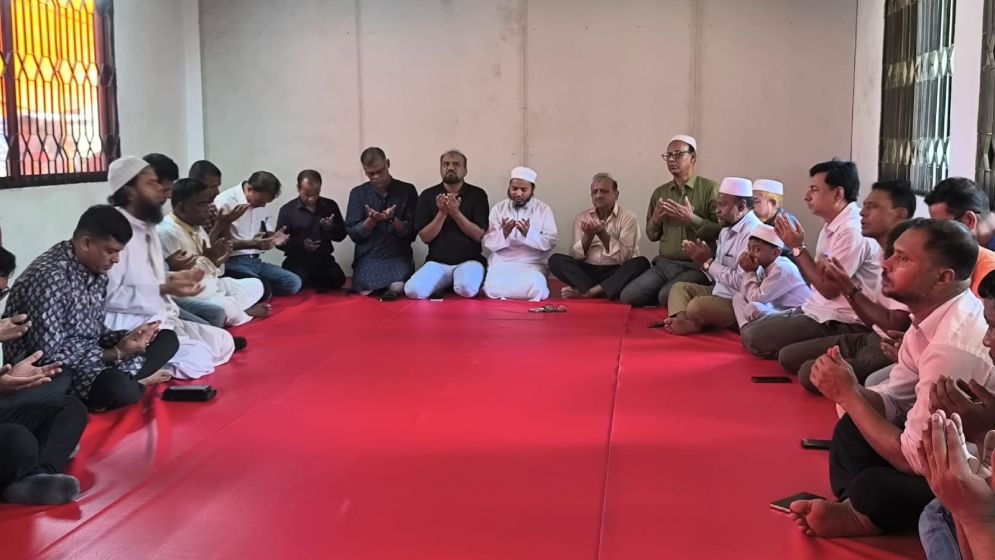 যমুনা গ্রুপের চেয়ারম্যানের মৃত্যুবার্ষিকী উপলক্ষে দোয়া মাহফিল অনুষ্ঠিত