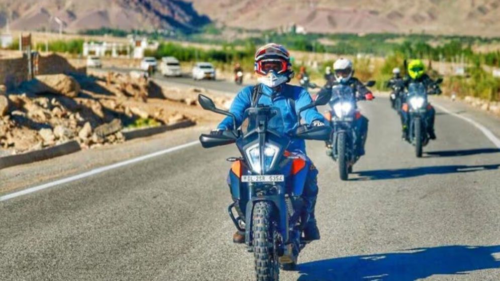 মহাসড়কে বাইক চালানোর আগে যে বিষয়গুলো জানা খুবই জরুরি