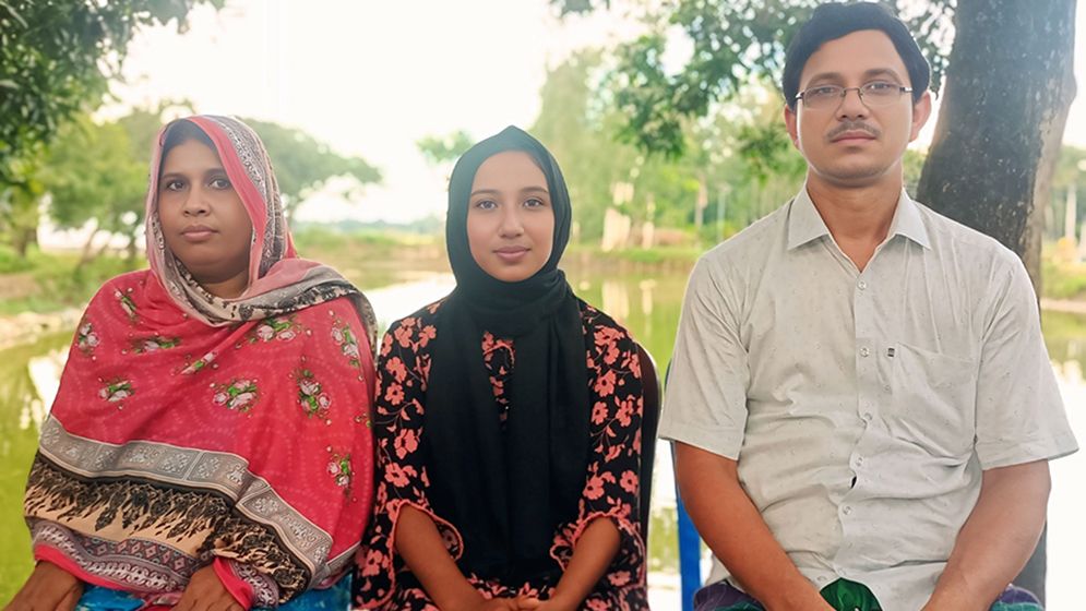 এসএসসিতে দেশে দ্বিতীয়, রাজশাহী বোর্ডে ১ম দৃষ্টি চিকিৎসক হতে চান