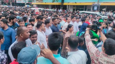 গোপন তৎপরতার বিরুদ্ধে ছাত্রদলের বিক্ষোভ মিছিল