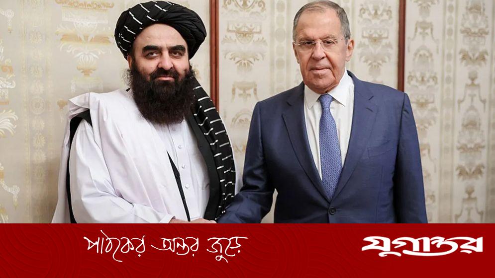 Yalangoch va kulgili korsatuvidagi sargish