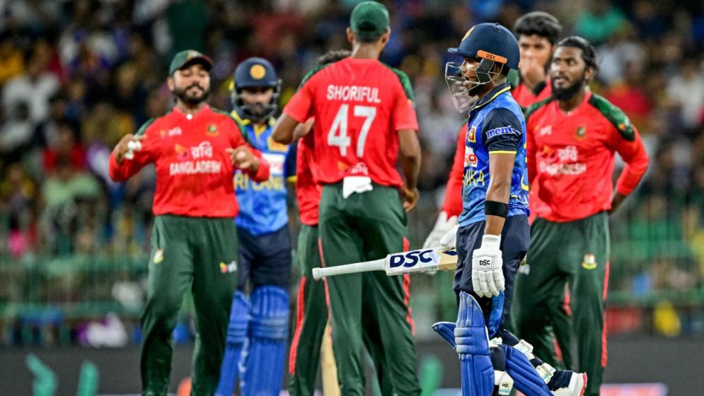 শ্রীলংকাকে ১৩২ রানে থামিয়ে সিরিজ জয়ের স্বপ্ন দেখছে বাংলাদেশ