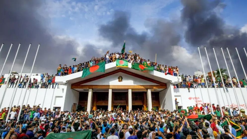 বিক্ষোভে উত্তাল দেশ, ছড়িয়ে পড়ে সংঘর্ষ