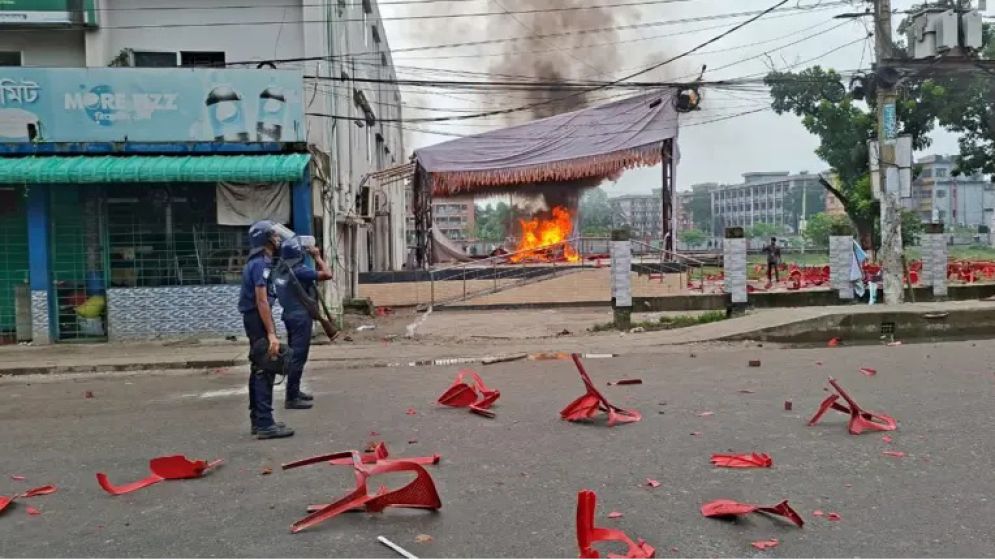 গোপালগঞ্জ রণক্ষেত্র, ১৪৪ ধারা জারি