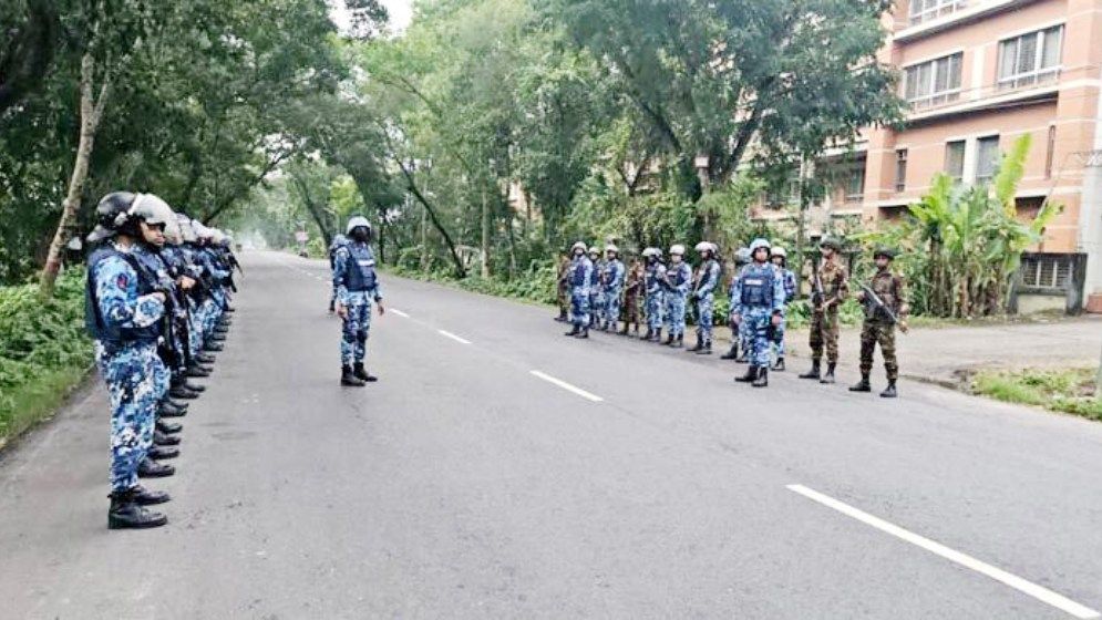 কারফিউ চলছে, থমথমে গোপালগঞ্জ