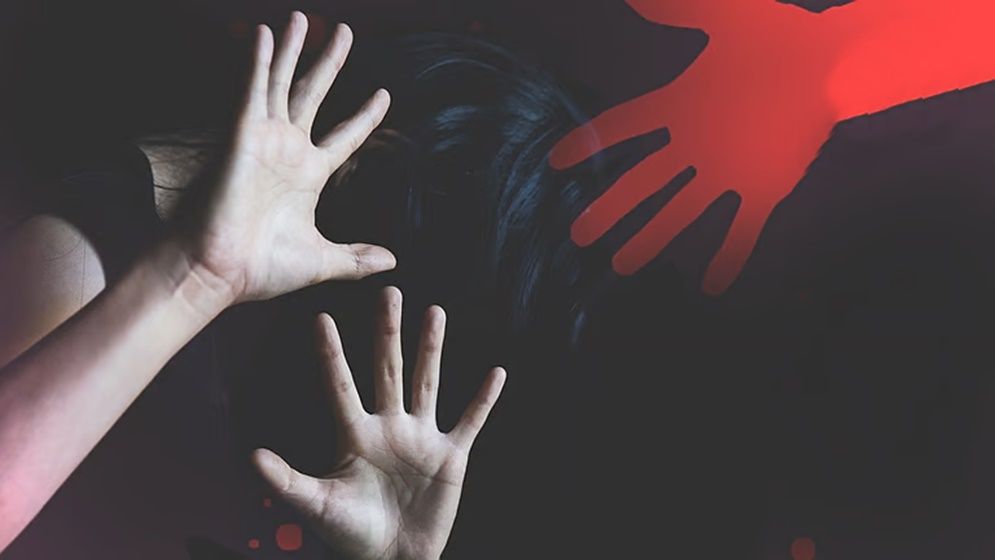 ভারতে মধ্যরাতে অভিনেত্রীকে শ্লীলতাহানি, অ্যাসিড মারারও হুমকি