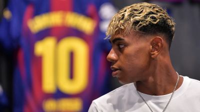 পেলে ম্যারাডোনা মেসির পথে ইয়ামাল